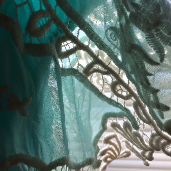 Light blue and white tube top - Picture 5 of 5